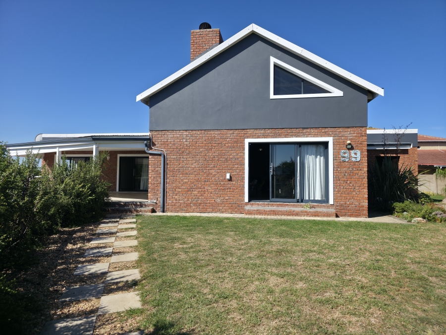 5 Bedroom Property for Sale in Noorsekloof Eastern Cape